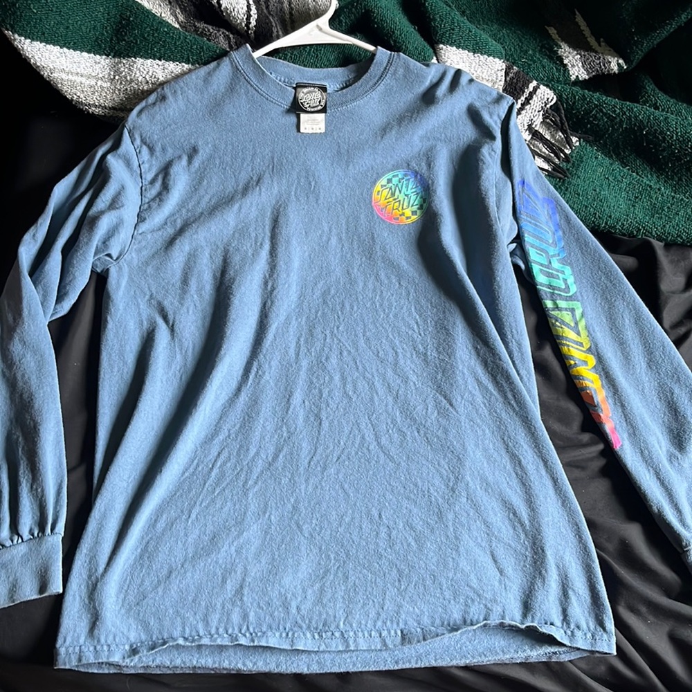 medium santa cruz long sleeve shirt!